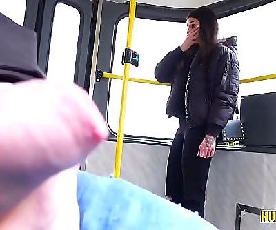 Vrouw horloges Mij rukken uit op een tram! # Stacy sommers 6 min 720p